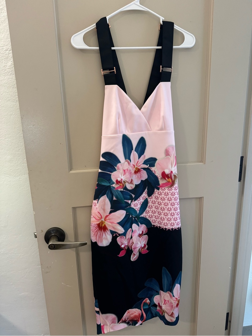 Ted Baker Orchid Wonderland Body Con Dress in Baby Pink Size 3 BNWT
